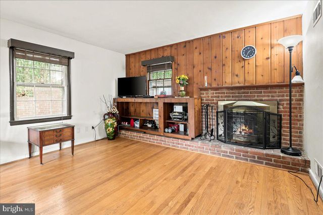 3013 S HILL ST, Arlington, VA 22202
