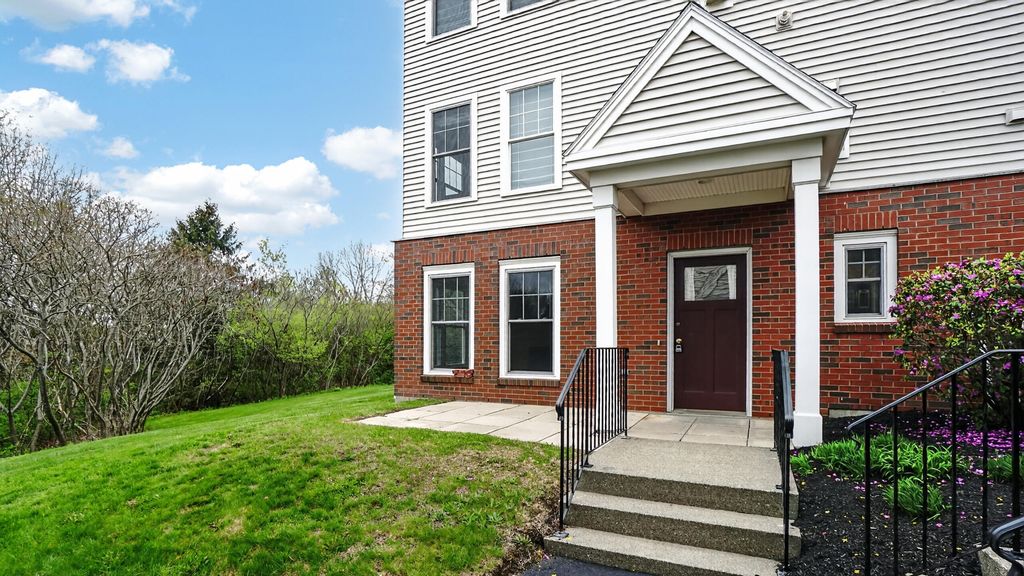 26 Cormorant Place 26, South Portland, ME 04106 — photo 2