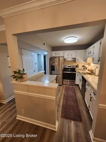 410 Mockingbird Valley Rd 56, Louisville, KY 40207