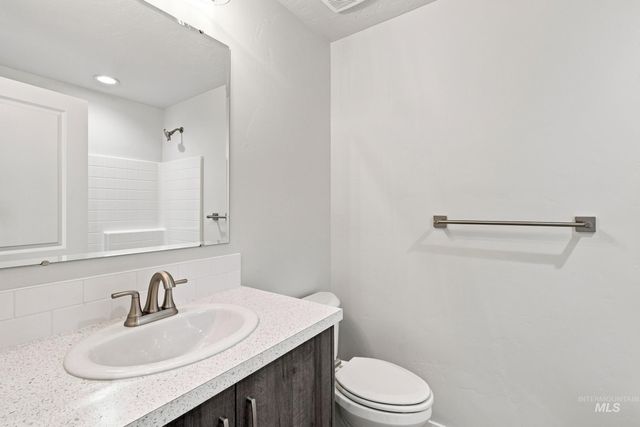 296 N Tideberry Ave, Kuna, ID 83634