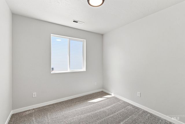 296 N Tideberry Ave, Kuna, ID 83634