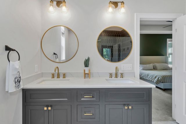 1 Honeybird Run, Southwick, MA 01077