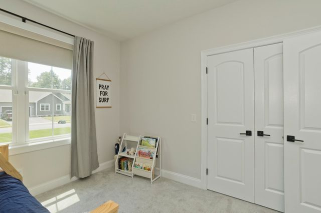 1 Honeybird Run, Southwick, MA 01077
