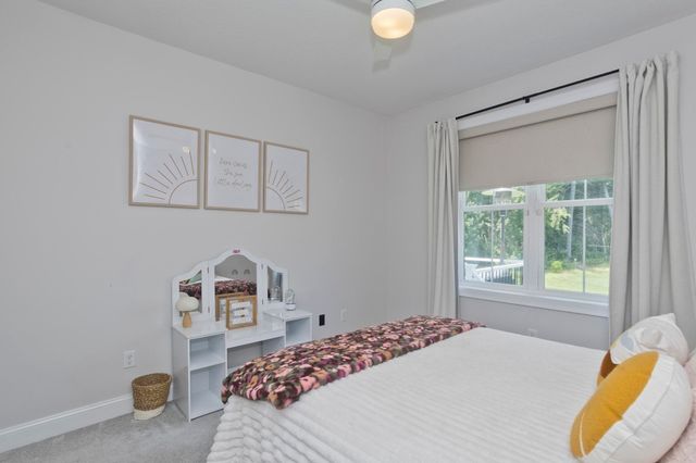 1 Honeybird Run, Southwick, MA 01077