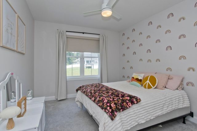 1 Honeybird Run, Southwick, MA 01077