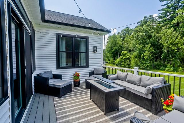 1 Honeybird Run, Southwick, MA 01077