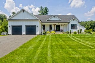 1 Honeybird Run, Southwick, MA 01077