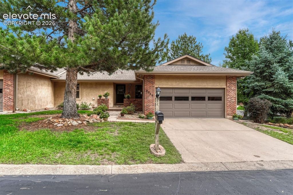 2059 Glenhill Road, Colorado Springs, CO 80906 — exterior