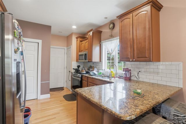576 Burlingham Road, Bloomingburg, NY 12721