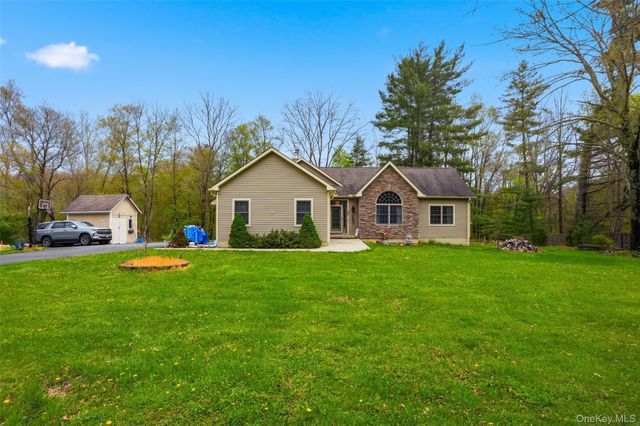 576 Burlingham Road, Bloomingburg, NY 12721