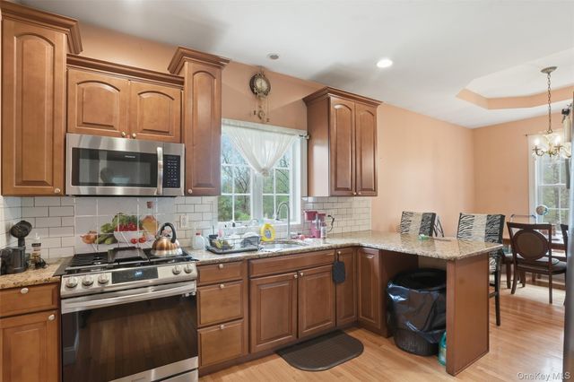 576 Burlingham Road, Bloomingburg, NY 12721