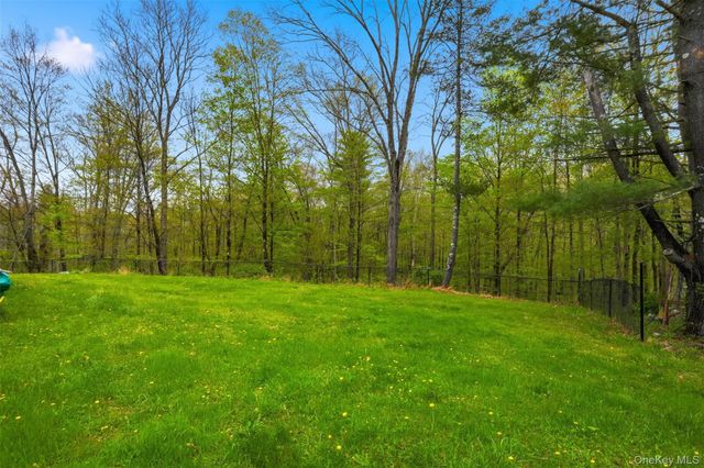 576 Burlingham Road, Bloomingburg, NY 12721
