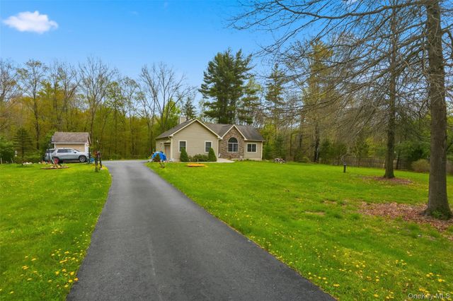 576 Burlingham Road, Bloomingburg, NY 12721