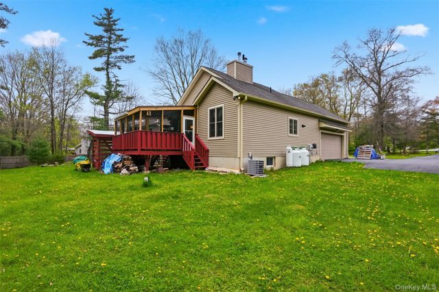 576 Burlingham Road, Bloomingburg, NY 12721