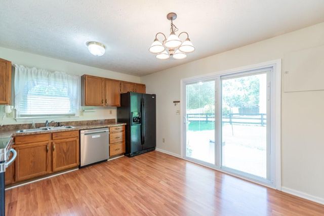 100 Chestnut Lane, Versailles, KY 40383