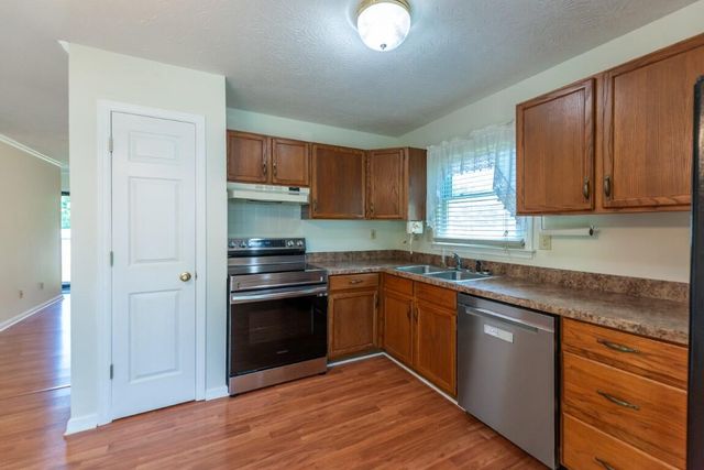 100 Chestnut Lane, Versailles, KY 40383