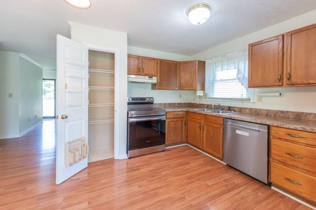 100 Chestnut Lane, Versailles, KY 40383