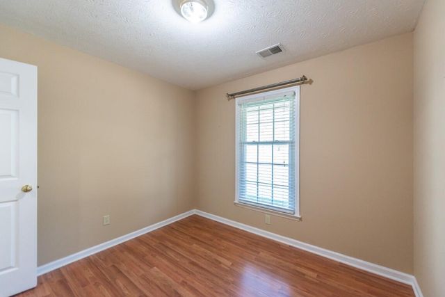 100 Chestnut Lane, Versailles, KY 40383