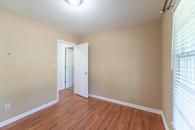 100 Chestnut Lane, Versailles, KY 40383