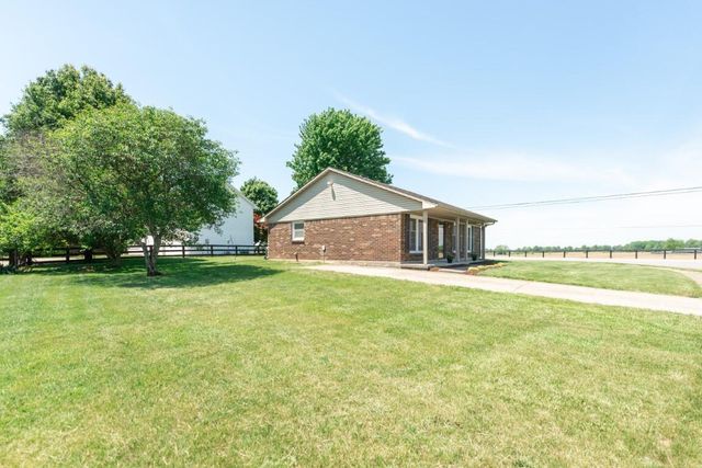 100 Chestnut Lane, Versailles, KY 40383