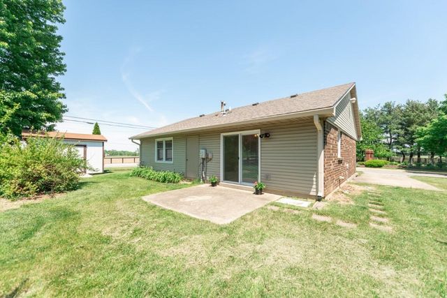 100 Chestnut Lane, Versailles, KY 40383