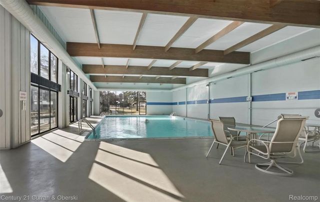 18220 University Park Drive 28, Livonia, MI 48152