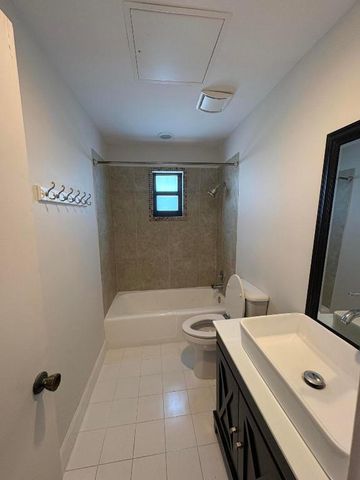 360 Wilma Circle 5, Riviera Beach, FL 33404