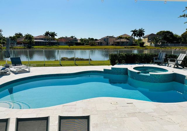 1652 Orchid Bnd, Weston, FL 33327