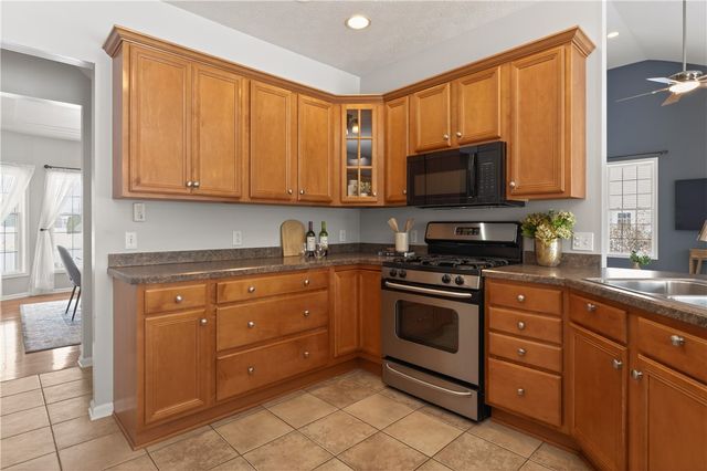 133 Blue Aspen Way, Greece, NY 14612