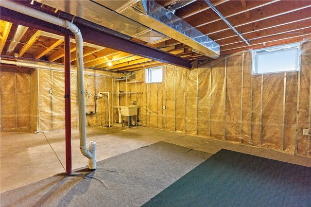 133 Blue Aspen Way, Greece, NY 14612