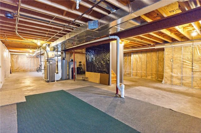 133 Blue Aspen Way, Greece, NY 14612