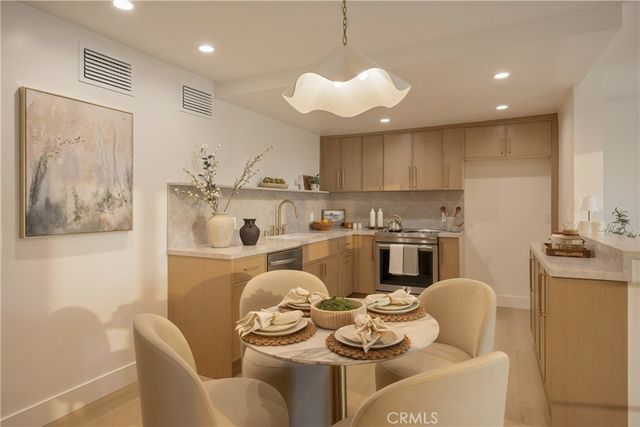 7234 S Marina Pacifica S, Long Beach, CA 90803