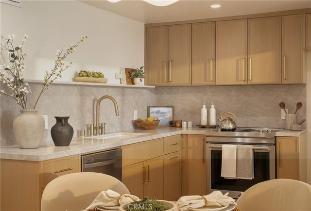 7234 S Marina Pacifica S, Long Beach, CA 90803