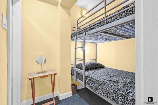 3185 Crescent St Apt 419, New York City, NY 11106