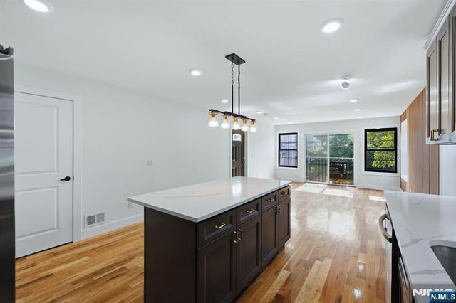 749 11th Street, Newark, NJ 07103
