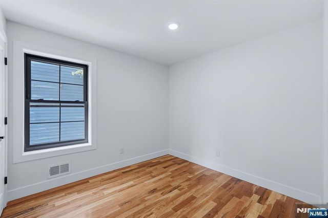 749 11th Street, Newark, NJ 07103