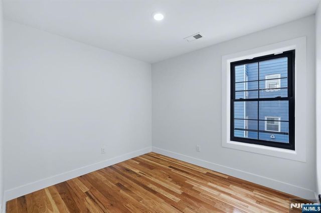 749 11th Street, Newark, NJ 07103