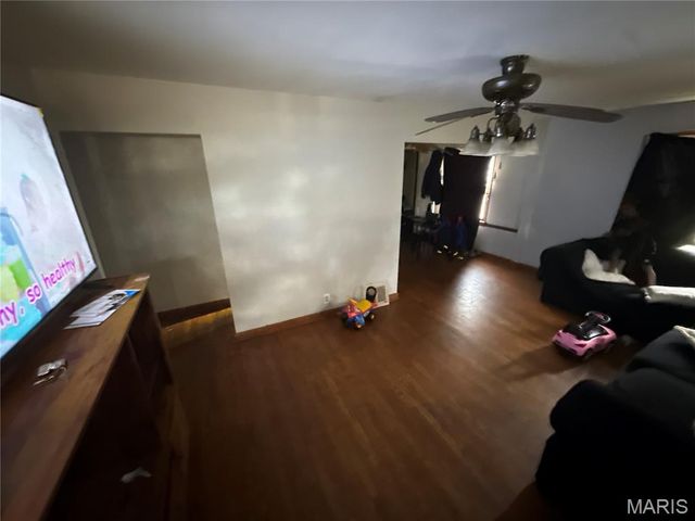 7500 Haywood Drive, Hanley Hills, MO 63133