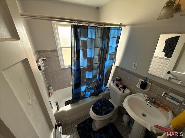 7500 Haywood Drive, Hanley Hills, MO 63133