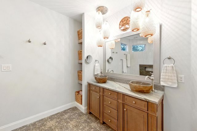 4115 NOON DAY CV, Spicewood, TX 78669