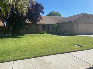 554 St Michelle Drive, Madera, CA 93637