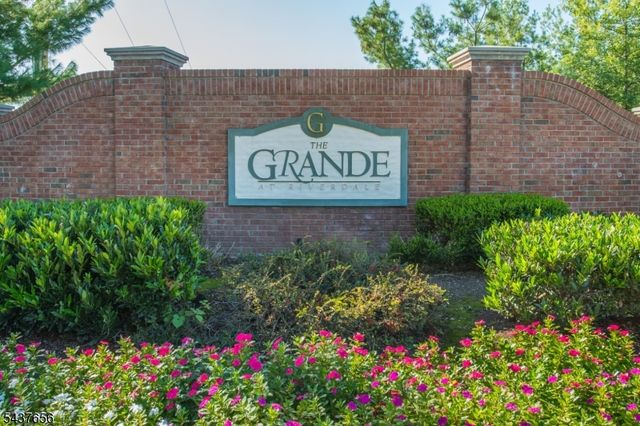 5318 Sanctuary Blvd 5318, Riverdale Boro, NJ 07457