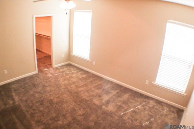 8774 Redwood Lake Blvd, Zachary, LA 70791