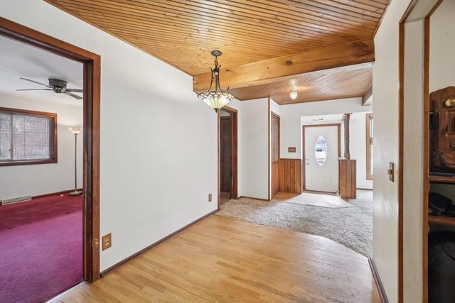 1100 Pflaum Road, Madison, WI 53716