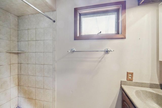 1100 Pflaum Road, Madison, WI 53716