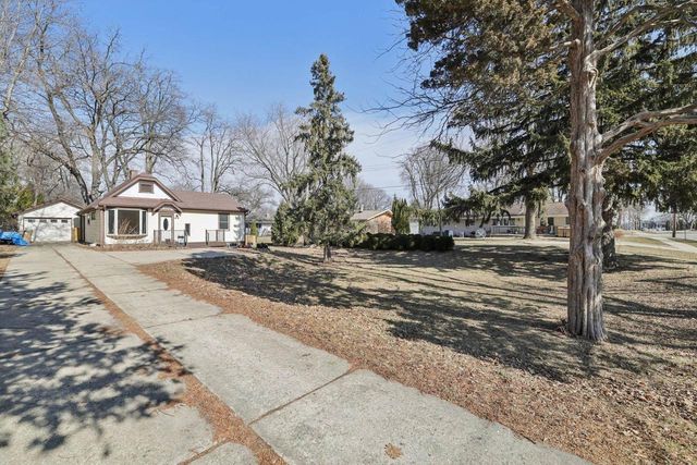 1100 Pflaum Road, Madison, WI 53716