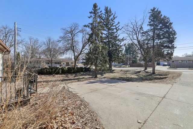 1100 Pflaum Road, Madison, WI 53716