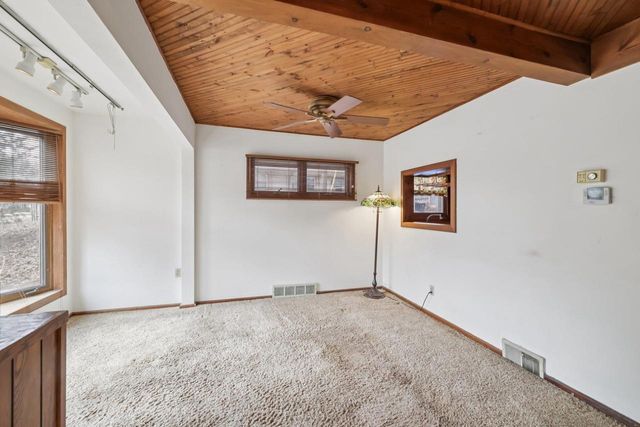 1100 Pflaum Road, Madison, WI 53716