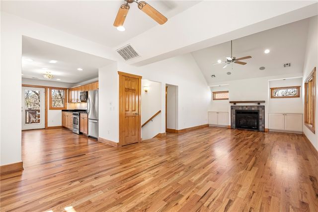 803 N Highland Avenue, Fayetteville, AR 72701