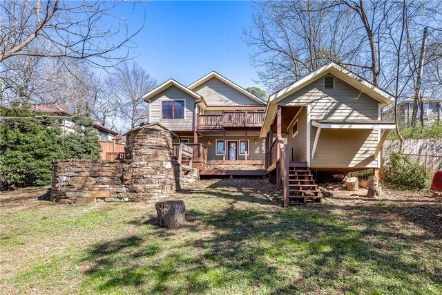 803 N Highland Avenue, Fayetteville, AR 72701